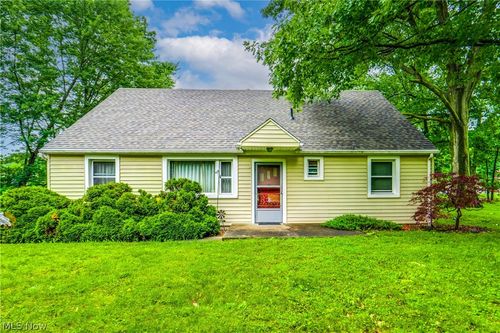 3565 Herbert St, Mogadore, OH, 44260-1061 | Card Image