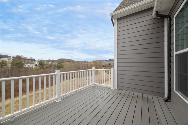 Maintenance free deck of great room | Image 15