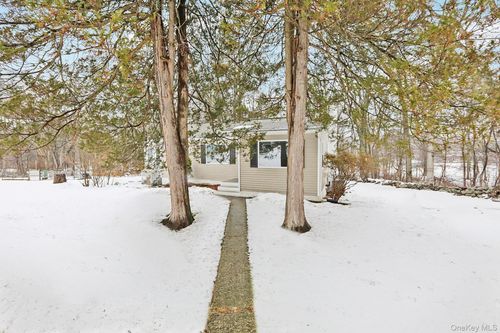 15 Herbst Dr, Monroe, NY, 10950-6520 | Card Image