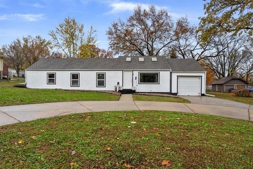 10216 70th Ter, Raytown, MO, 64133-6608 | Card Image