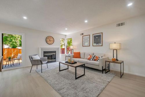 941 Huntington Cmn, Fremont, CA, 94536-3205 | Card Image