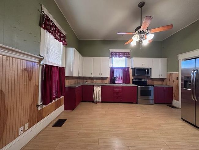 2311 30 Th St, House other with 5 bedrooms, 4 bathrooms and 4 parking in Snyder TX | Image 20
