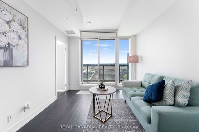 1110 - 215 Veterans Dr, Condo with 2 bedrooms, 2 bathrooms and 1 parking in Brampton ON | Image 9