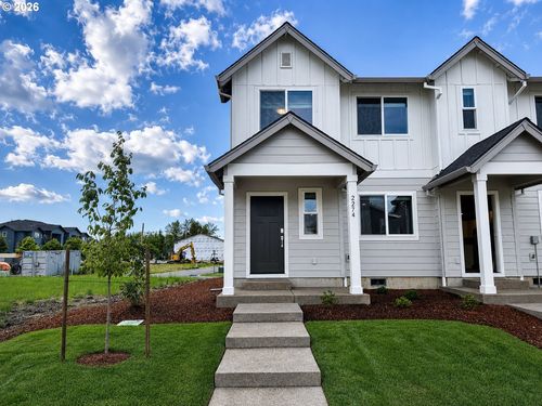 2274 Sawtelle Dr, Woodburn, OR, 97071 | Card Image