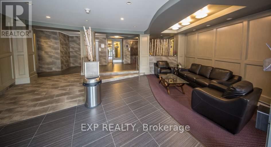 Residential Lease in Sudbury Remote Area 3