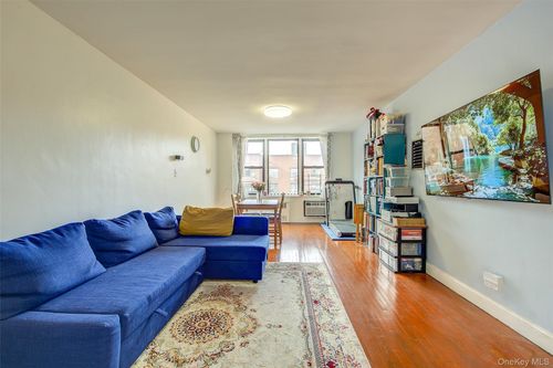 apt-708-83-30 Vietor Ave, Elmhurst, NY, 11373-3268 | Card Image