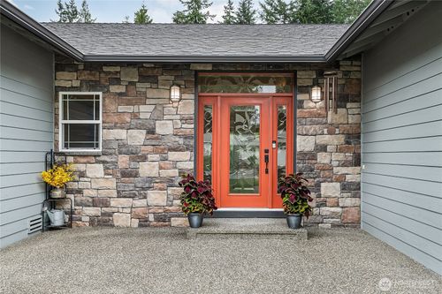 11230 69th St Ne, Lake Stevens, WA, 98258-2049 | Card Image