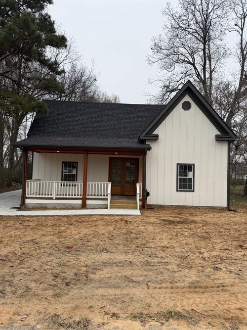 211 Hays Ave, Trenton, TN, 38382-2130 | Card Image