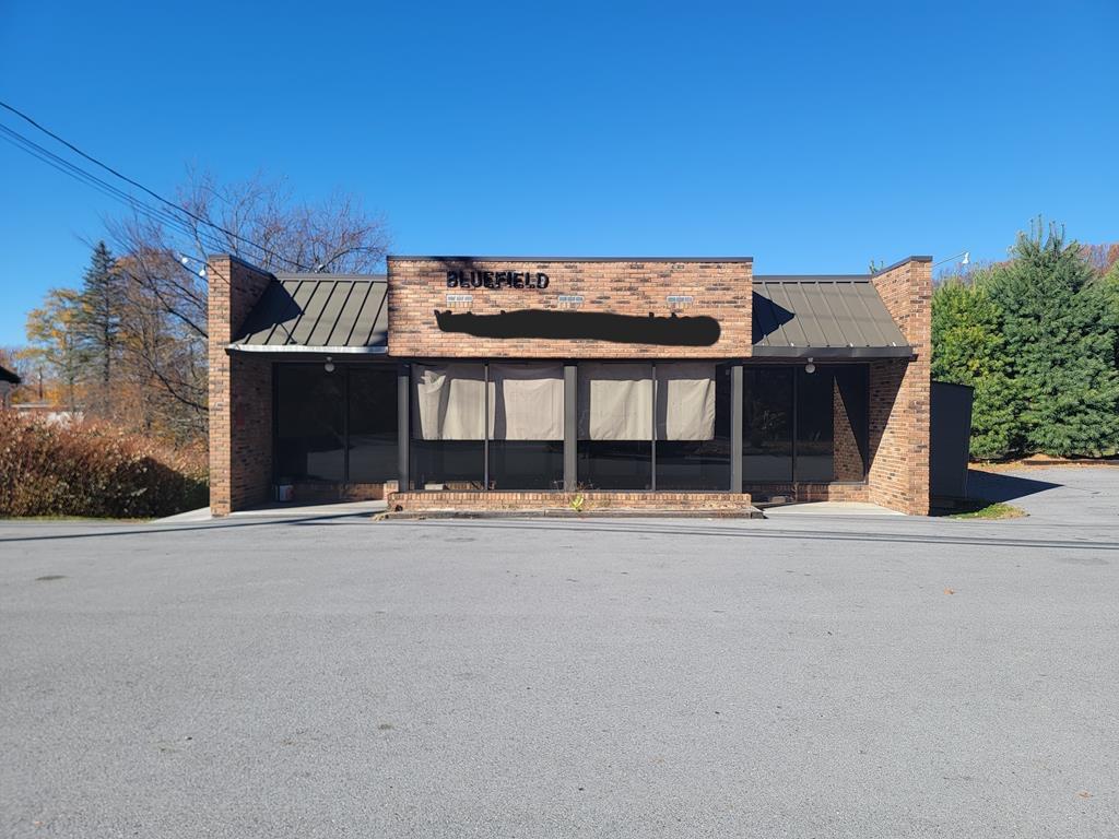 3717 E Cumberland Rd, Bluefield, WV 24701