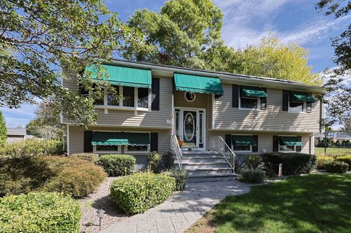 190 Gibbs St, Somerset, MA, 02726-4722 | Card Image