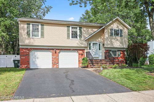 104 Starlight Rd, Howell, NJ, 07731-2253 | Card Image