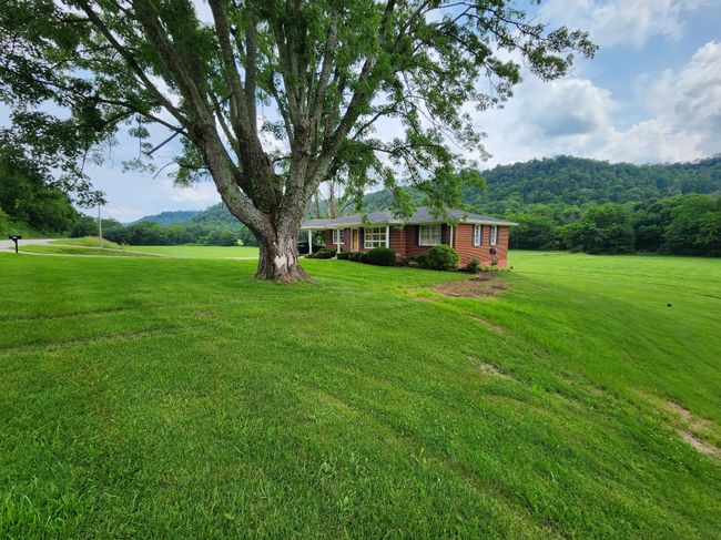 1036 Old Bottom Rd, House other with 3 bedrooms, 2 bathrooms and 4 parking in Lafayette TN | Image 5