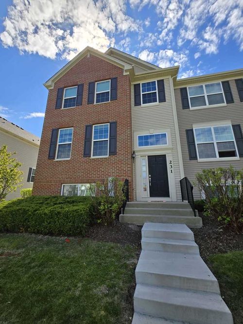 231 Lionel Dr, Grayslake, IL, 60030-2756 | Card Image