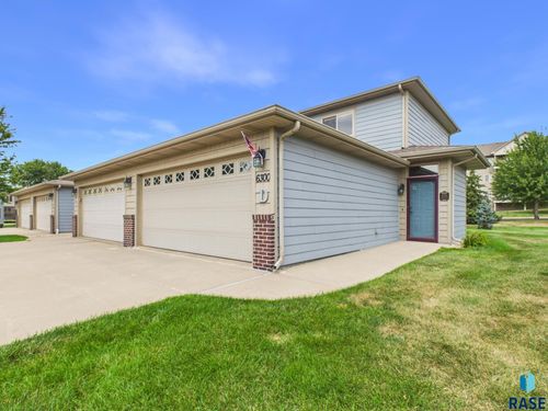 d-6300 S Santa Rosa Cir, Sioux Falls, SD, 57108-2726 | Card Image