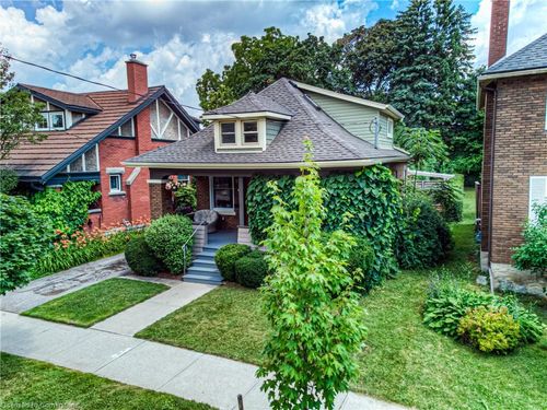 16 Lydia St, Kitchener, ON, N2H1V3 | Card Image