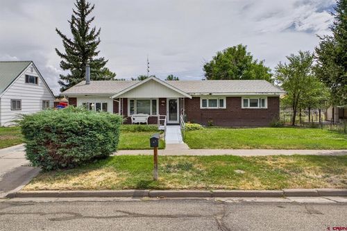 402 13th St, Alamosa, CO, 81101-3420 | Card Image