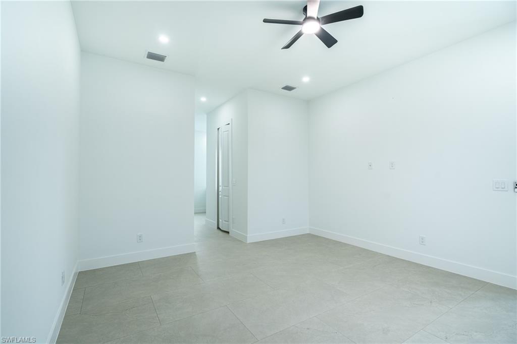 Residential in LEHIGH ACRES 3