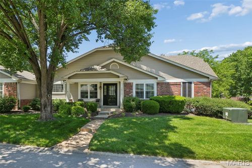 15711 Eldon Ridge Dr, Chesterfield, MO, 63017-8765 | Card Image