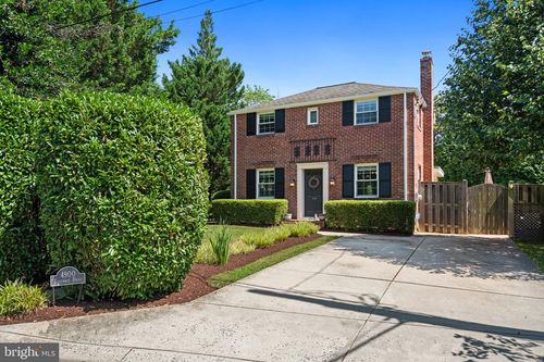 4900 Greenway Dr, BETHESDA, MD, 20816-2805 | Card Image