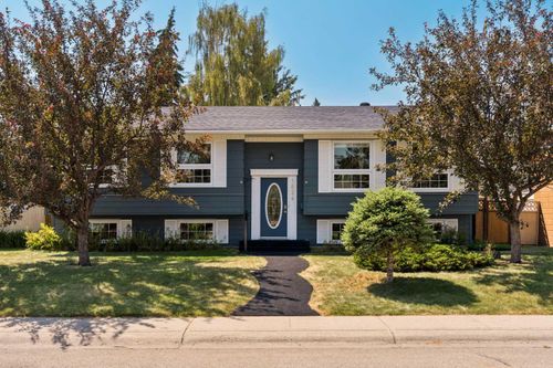 1824 Lake Bonavista Dr Se, Calgary, AB, T2J3A9 | Card Image