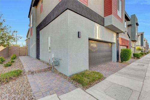2683 Kindswood St, Henderson, NV, 89044-1879 | Card Image