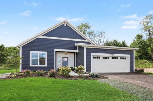4708 Knapp Bluff Dr Ne, Grand Rapids, MI, 49525-4702 | Card Image