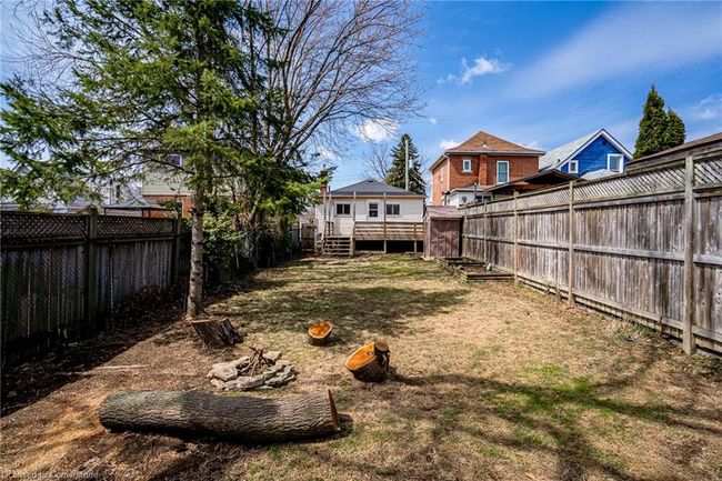 77 E 24 Th St, House other with 2 bedrooms, 1 bathrooms and 1 parking in Hamilton ON | Image 22