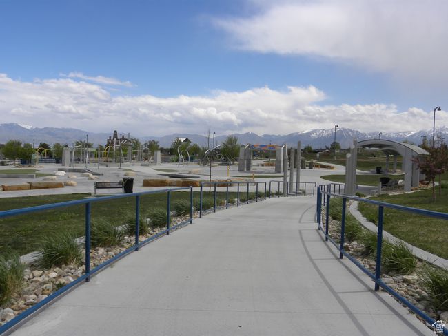 Minutes from Magna Recreational Park! | Image 40