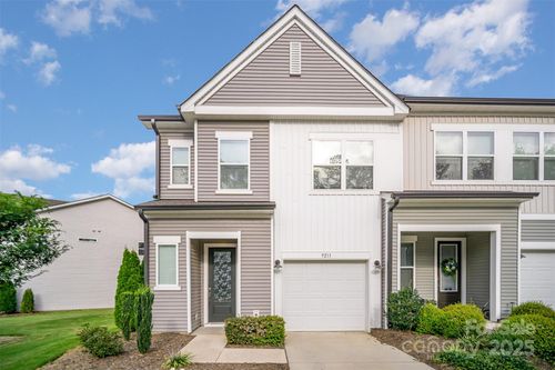 9213 Widden Way, Charlotte, NC, 28269-4934 | Card Image