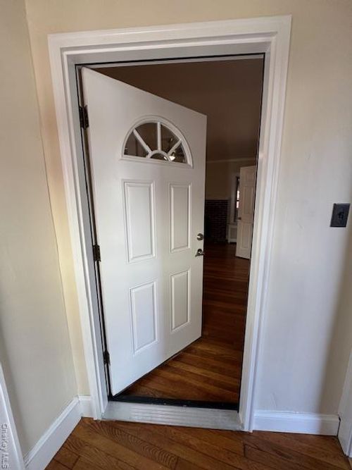 1-39 Ward St, Floral Park, NY, 11001-2833 | Card Image