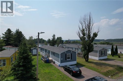 16 Tulip Dr, Riverview, NB, E1B5B5 | Card Image