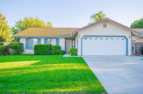 127 Willmott Avenue, Los Banos, CA, 93635 | Card Image