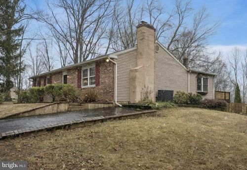 12 Dogwood Dell, Coatesville, PA, 19320-1305 | Card Image