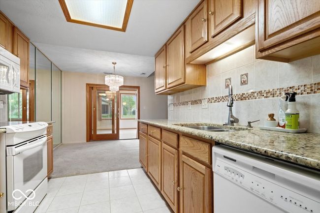7424 Prairie Lake Dr, Condo with 1 bedrooms, 2 bathrooms and null parking in Indianapolis IN | Image 11