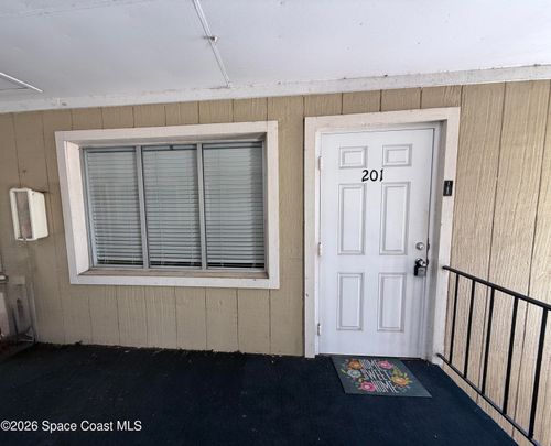 b201-4304 London Town Road, Mims, FL, 32754 | Card Image