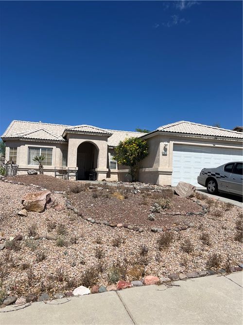 2823 Ventana Dr, Bullhead City, AZ, 86429-5915 | Card Image