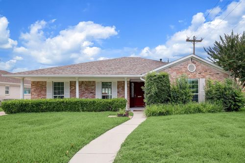 9807 Braewick Dr, Houston, TX, 77096-3733 | Card Image
