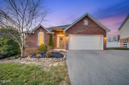 32 Taylor Ridge Court, Johnson City, TN, 37601 | Card Image