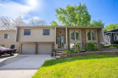 4301 98th Street, Urbandale, IA, 50322 | Card Image