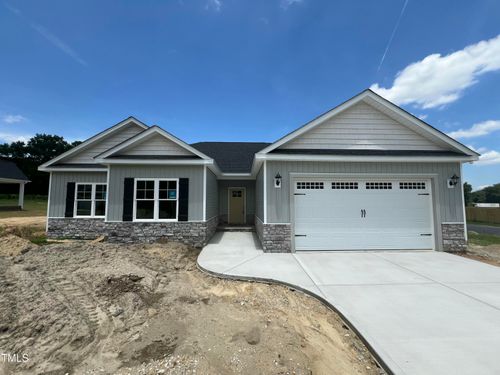 215 Creeks Edge Dr, Pikeville, NC, 27863-7723 | Card Image
