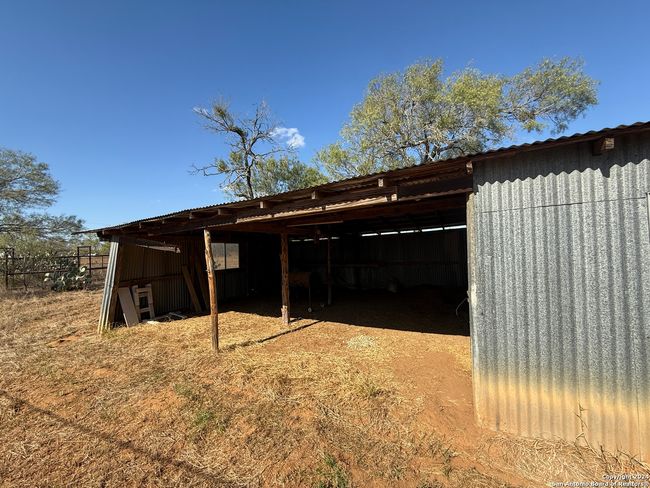 5515 E Fm 462, House other with 1 bedrooms, 1 bathrooms and null parking in Moore TX | Image 26