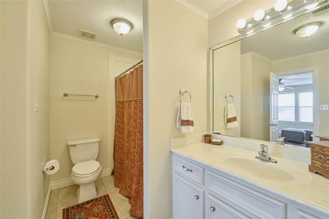 Private Bathroom For Top Floor. | Image 27