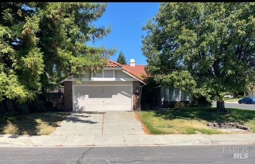 900 Quate Ct, Vacaville, CA, 95688-9280 | Card Image
