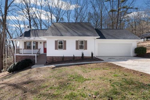 11 Ridgeview Dr Se, Silver Creek, GA, 30173-2327 | Card Image