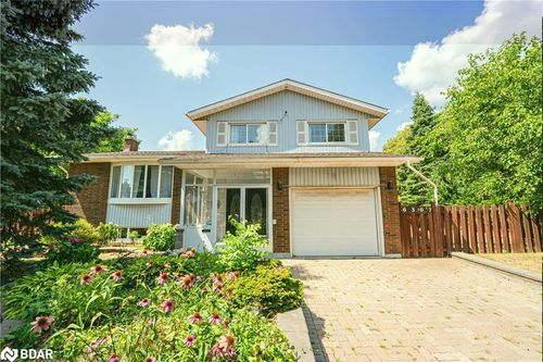 6307 Carolyn Ave, Niagara Falls, ON, L2E5H6 | Card Image