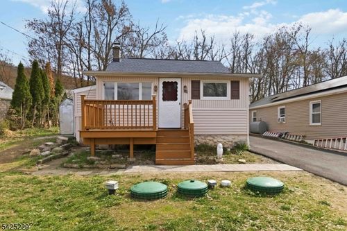 54 Wildwood Rd, Oak Ridge, NJ, 07438-9140 | Card Image