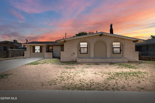9864 Vandenburg St, El Paso, TX, 79924-4931 | Card Image