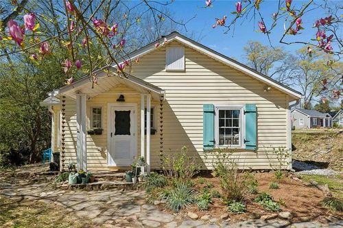 257 Vance Cir Ne, Marietta, GA, 30060-1625 | Card Image