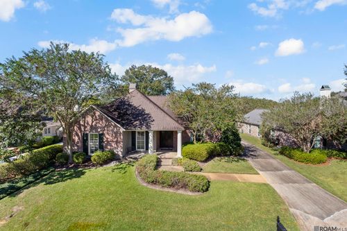 17541 Crossing Blvd, Baton Rouge, LA, 70810-3829 | Card Image