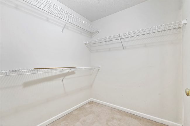927 Castlegate Cir, House other with 3 bedrooms, 3 bathrooms and 2 parking in Greensburg PA | Image 13